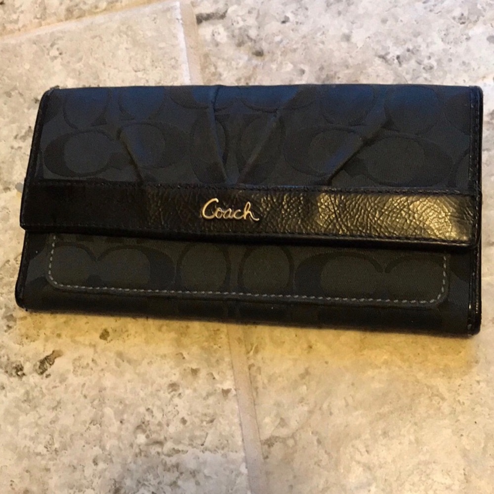 Coach wallet